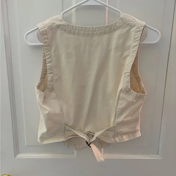 Banana Republic Cream Button-Up Vest - Picture 5 of 5